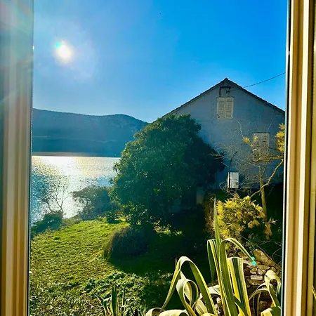 Pensión & Restaurant Rava