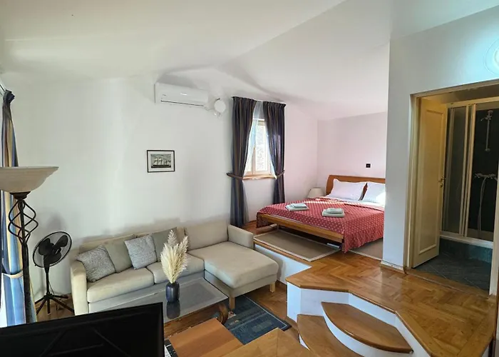 & Restaurant Guest house