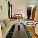 & Restaurant 4* Rava