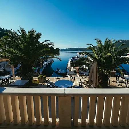 & Restaurant Guest house