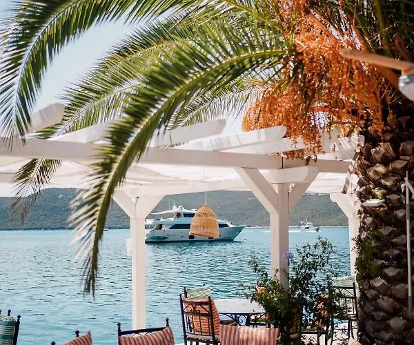 & Restaurant