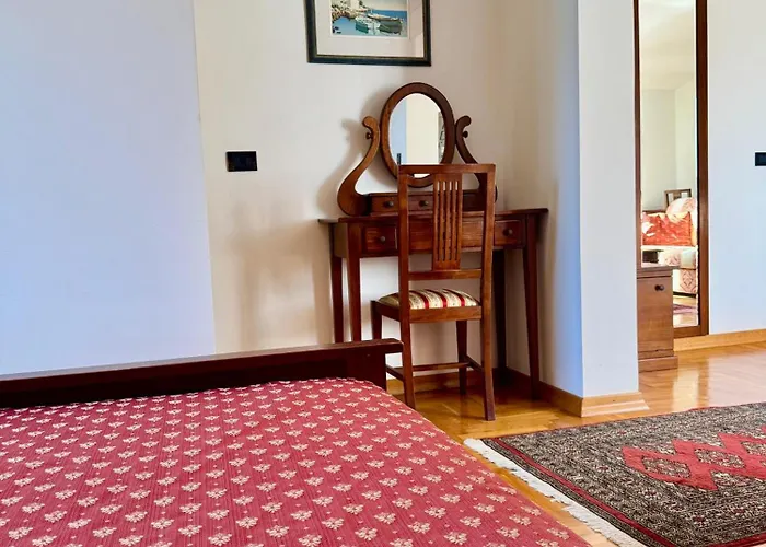 & Restaurant Πανσιόν Rava